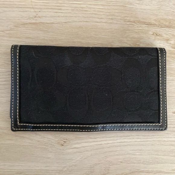❌SOLD Coach Black Signature Logo Clutch Wallet - Picture 2 of 4